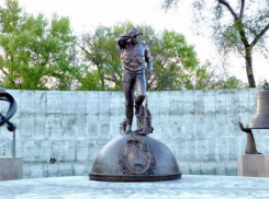 В донской столице открыли памятник ликвидаторам Чернобыльской АЭС 