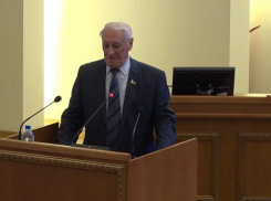 «Парламентский патриарх» Ростовской области Беляев досрочно сложил полномочия