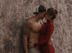 «Слишком старый для футбола»: врачи отпустили домой сломавшего ногу мужа Анастасии Костенко