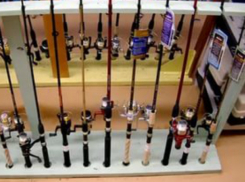 Хитрый вор-рецидивист ограбил склад со снаряжением для рыбной ловли в Ростове