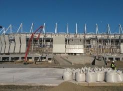 Витражи и окна начали монтировать на красавице «Ростов-Арене»