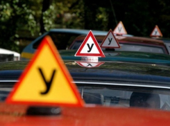 В Ростове подпольная автошкола обучала мастерству вождения будущих дорожных воинов