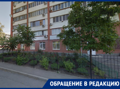Ни скорой, ни пожарной, ни вывоза мусора: ростовчанка пожаловалась на отсутствие проезда к многоквартирному дому