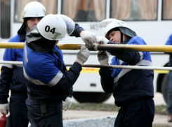 Автомобиль на скорости снес газопровод в Северном жилом массиве Ростова