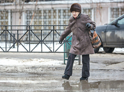 Женщину сбила иномарка возле пешеходного перехода в Новочеркасске