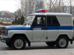 В Ростовской области полицейского проверяют за избиение человека 
