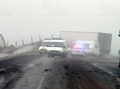 На Северном обходе Ростова перекрыли движение из-за ДТП с двумя фурами 