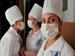 Жалующихся Путину врачей на мизерную зарплату из Новочеркасска Минздрав Ростова назвал фейком