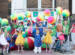 В Ростове открылась первая инклюзивная детская площадка 