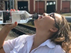 Уволенных за желание «пить в Питере» ростовских проводниц пригласили на работу в Москву