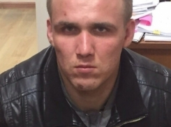 В Ростове грабитель-рецидивист отобрал у прохожей цепочку и телефон под угрозой расправы