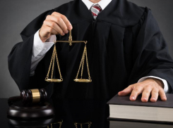 Суд в Ростове ужесточил наказание трем пособникам телефонных мошенников
