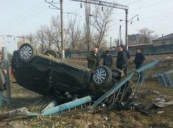 Жуткий таран с переворотом черной иномарки шокировал жителей Ростова-на-Дону