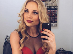 Известная красавица-блондинка из Ростова увеличила в Москве свою необычную грудь