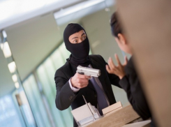 Отчаянный мужчина ограбил салон красоты в Ростове-на-Дону