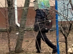 Ихтиандр из подводного мира с аквариумом на голове открыл сезон весеннего обострения в Ростове-на-Дону