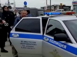 Предпринимателей рынка «Атлант» под Ростовом перестали пускать к своим магазинам без документов