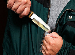 Ножом запугивал своих соседей угнавший автомобиль из Ростовской области мужчина