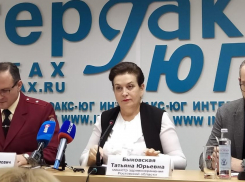 Министр здравоохранения Быковская: «Не надо массово скупать медицинские маски»