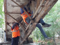 Переходной мост на проспекте Стачки приведут в порядок к зиме в Ростове