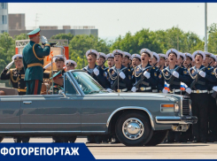 Самолеты, танки, военные: смотрим на парад для избранных в Ростове 