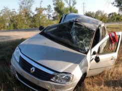 Жуткое ДТП с опрокидыванием иномарки стоило здоровья 16-летнему жителю Ростовской области