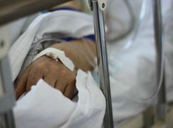 Пытавшийся залезть на балкон пьяный военный рухнул с высоты четвертого этажа под Ростовом