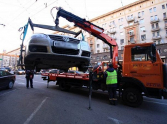 Владельцы эвакуированных автомобилей смогут звонить диспетчерам в Ростове