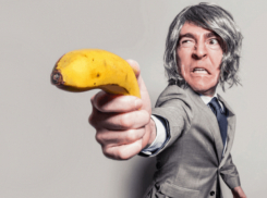 Вооруженный «предметом, внешне схожим с пистолетом» ростовчанин ограбил две аптеки и ресторан