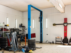 Работник ростовского автосервиса продал машину клиента