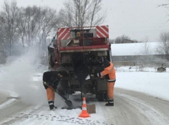 Возмутительная укладка асфальта в снег оставила ростовских дорожников без денег