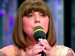 Наталья Варлей растрогала зрителей Первого канала трагической песней о Вите из Ростова