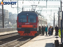 На станции Лихая из-за атаки БПЛА задержали 100 тысяч пассажиров