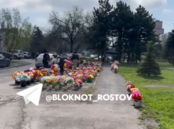 Несанкционированные торговцы возле Северного кладбища измучали жителей 