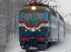 Мужчина скончался после жуткого травмирования поездом в Ростовской области