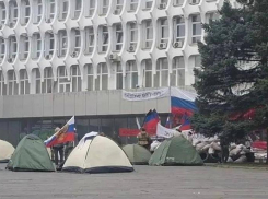 В центре Ростова разбили палаточный лагерь для съёмок фильма о событиях на Донбассе