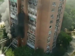 В Ростове полностью выгорела квартира в многоэтажке по вине психически нездорового ребенка