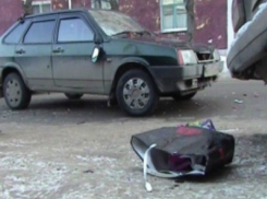 Серьезные травмы получила женщина под колесами ВАЗа в Ростовской области