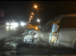 В Ростовской области пьяный водитель «Москвича» врезался в Volkswagen Touareg