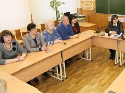 Скандалом со школьным питанием в Ростовской области заинтересовались федеральные газеты и Первый канал