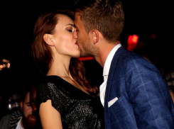 Роковая брюнетка из Ростова страстным поцелуем отбила миллионера у звезды «Дома-2» Виктории Бони