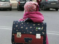 Две восьмилетние девочки впали в кому после скоростного наезда кроссовера в Ростовской области