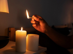 Из-за ураганного ветра в центре Ростова произошло отключение света