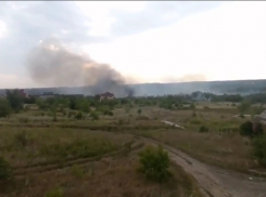 На Ростовском море почти сутки горит несанкционированная свалка