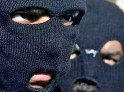 В Ростове неизвестные в масках совершили налет на букмекерскую контору