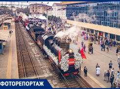 В Ростов 8 мая прибыл праздничный ретропоезд «Победа»: показываем, как это было