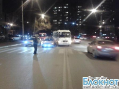 В Ростове водитель маршрутки спровоцировал ДТП: пострадали три человека