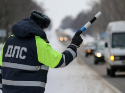 Сотрудник полиции в Ростовской области вымогал деньги у дальнобойщиков