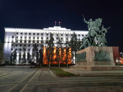 Распустить правительство и поднять пенсии: какие законы приняли бы ростовчане, став губернатором региона