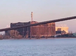 «Как это могли одобрить»: ростовчане возмущены стройкой, закрывающей вид на Ростов-Арену